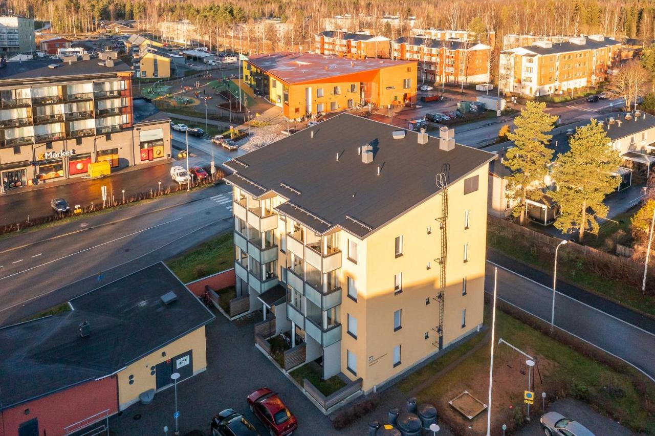 Valoisa Parvekkeellinen Kaksio, Oma Parkkipaikka Tampere Exterior foto