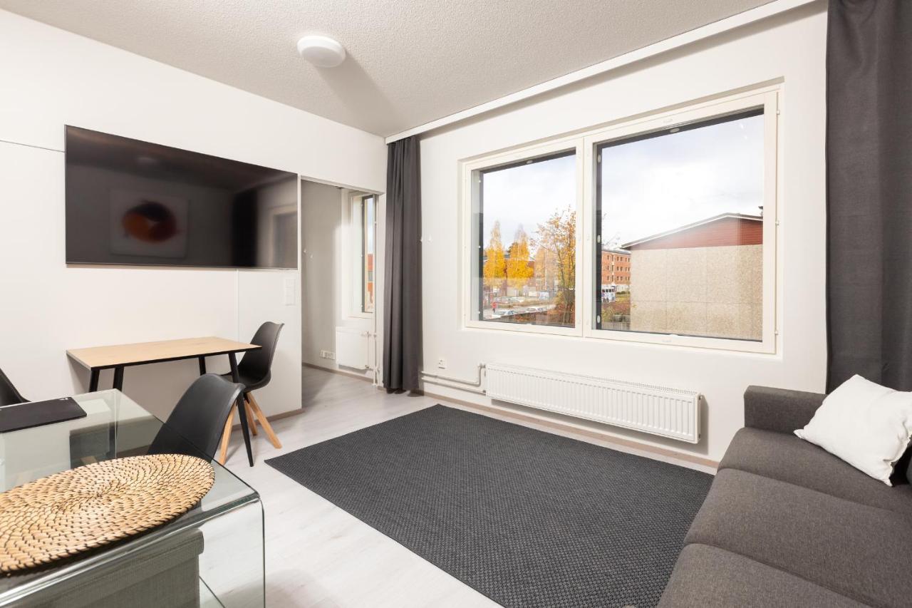 Valoisa Parvekkeellinen Kaksio, Oma Parkkipaikka Tampere Exterior foto